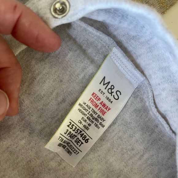 Mark and Spencer set of 3 footies for tiny bunnies (6.7 pounds )LIKE NEW - Picture 2 of 2